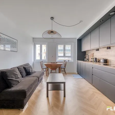 Elegant 2-bedroom With 2 Bathrooms Rue Des Vignoles Appartamento *