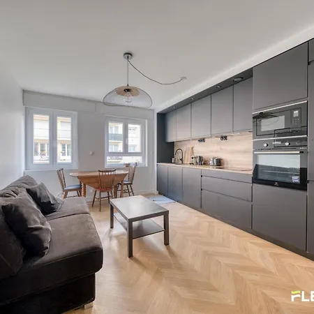 Elegant 2-bedroom With 2 Bathrooms Rue Des Vignoles Appartamento