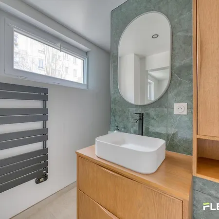 Elegant 2-bedroom With 2 Bathrooms Rue Des Vignoles Appartamento